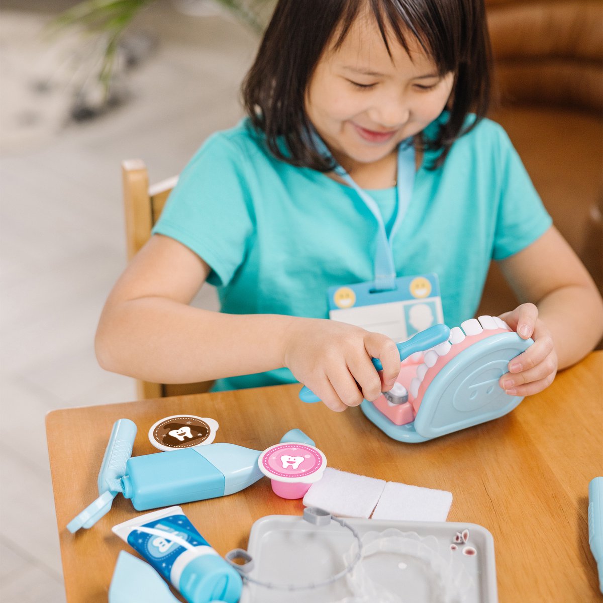 Melissa & Doug Super Smile Tandarts speelset met speelgoedgebit en tandartsinstrumenten (26-delig)