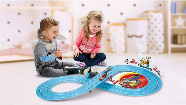 Carrera FIRST Disney - Mickeys Fun Race - Racebaan